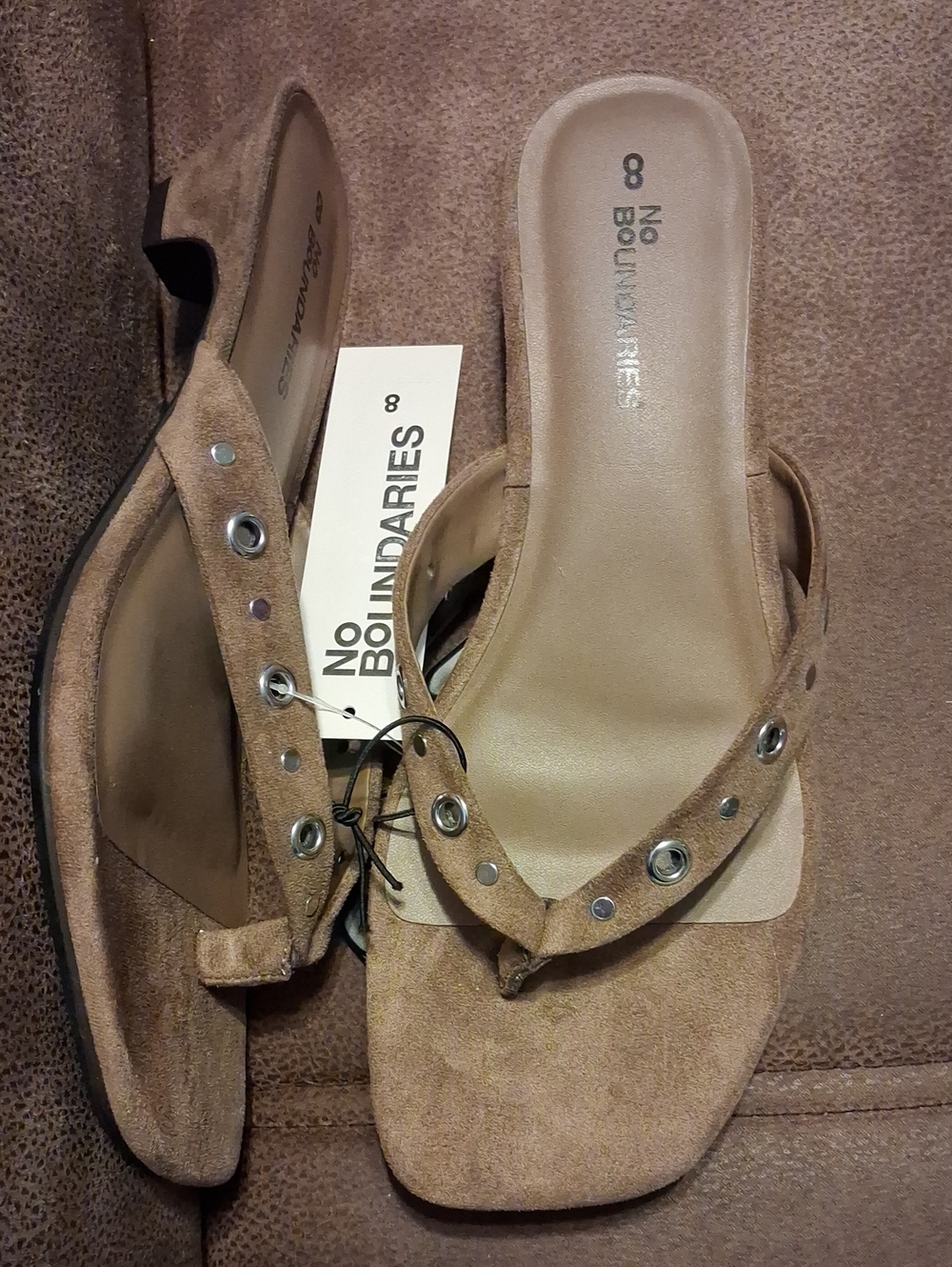 No Boundaries Tan/Taupe Suede Look Grommet Thong Mules Size 8